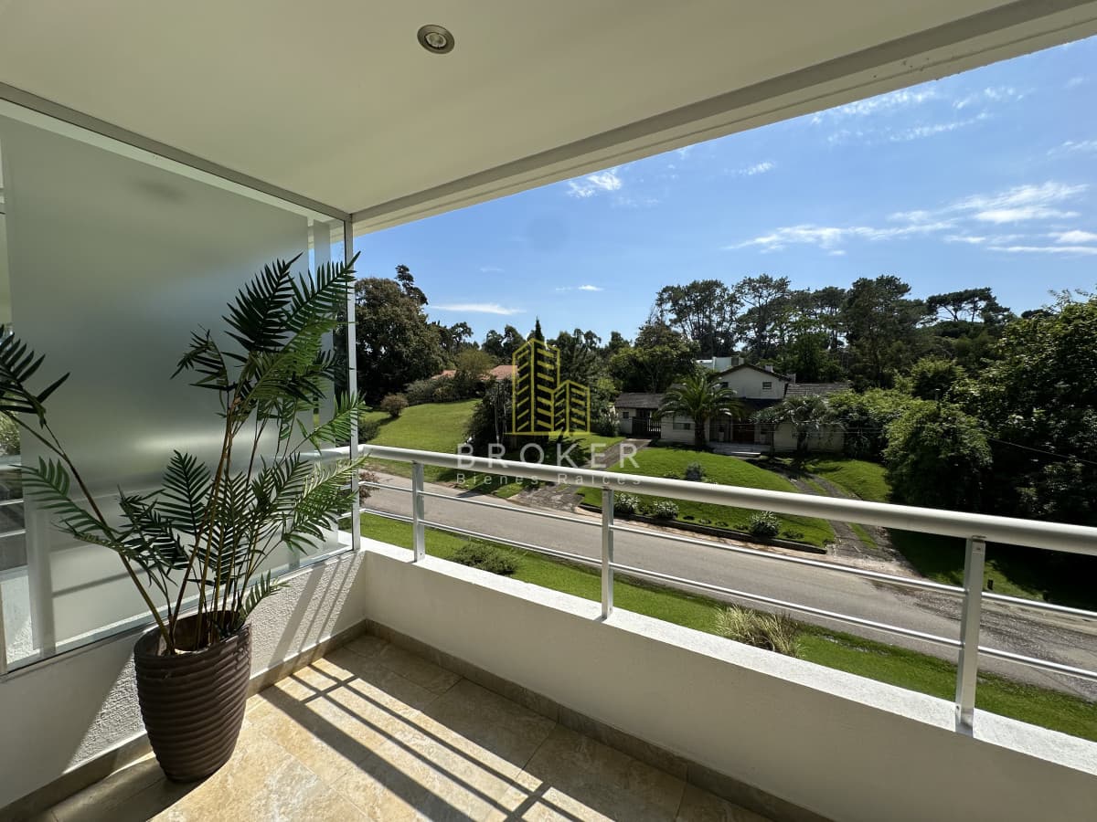 Venta de Penthouse en rincon del indio, tres dormitorios y terraza. Punta del Este, Uruguay