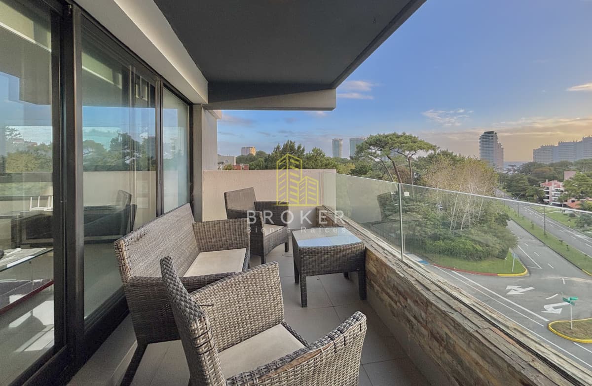 Venta apartamento punta del este mansa 2 dormitorios parrillero