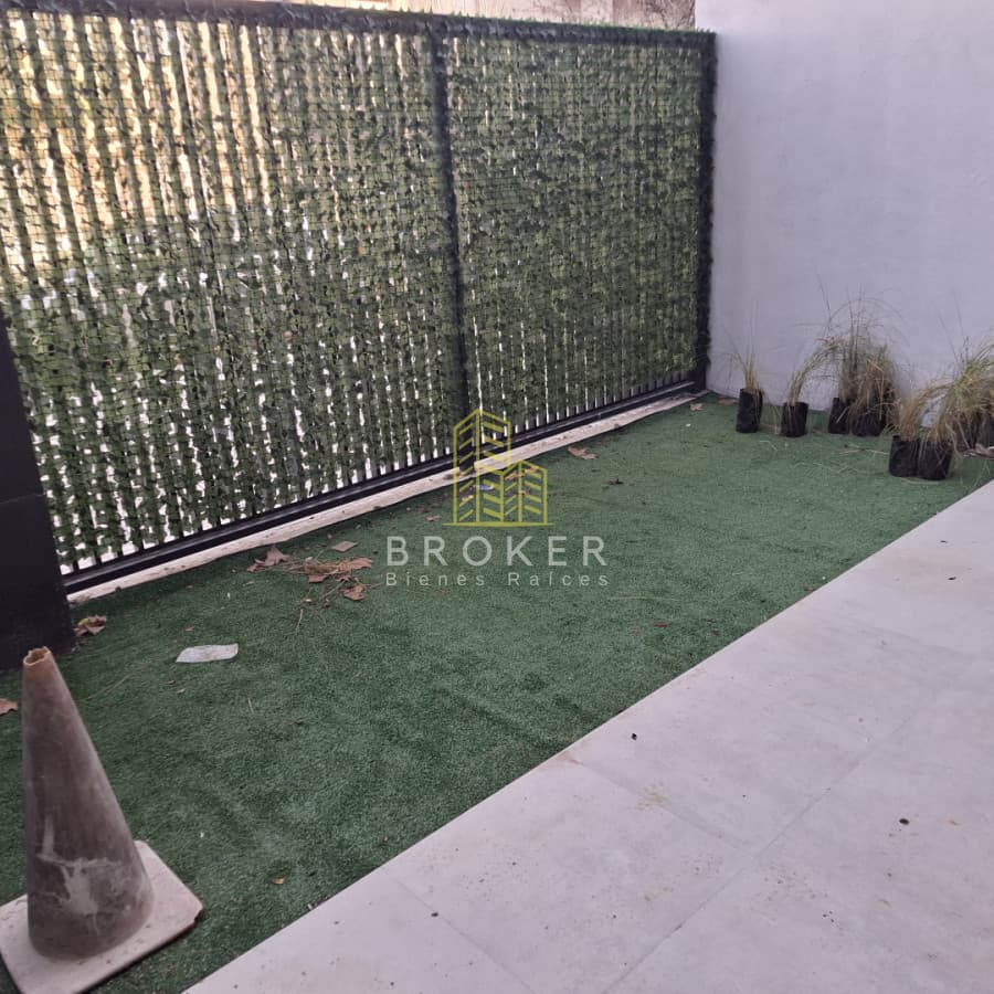Venta Departamento 1 dormitorio Pocitos con Patio