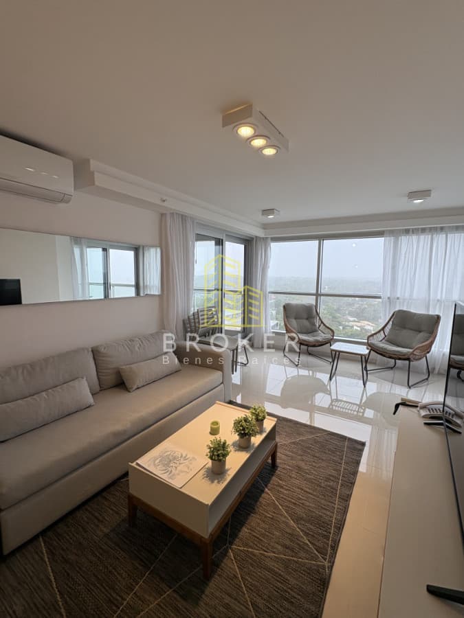 Impresionante departamento en alquiler de temporada e  invernal en playa brava