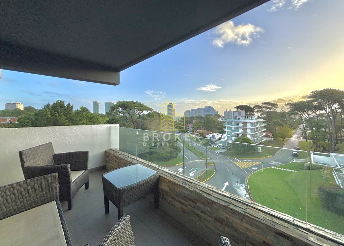 Venta apartamento punta del este mansa 2 dormitorios parrillero