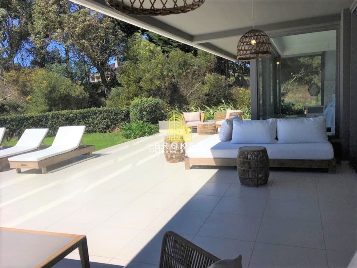 Venta Apartamento de 3 Dormitorios en Playa Brava Punta del Este