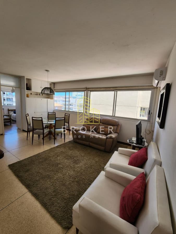 Alquiler Anual Departamento de dos dormitorios en Punta del Este