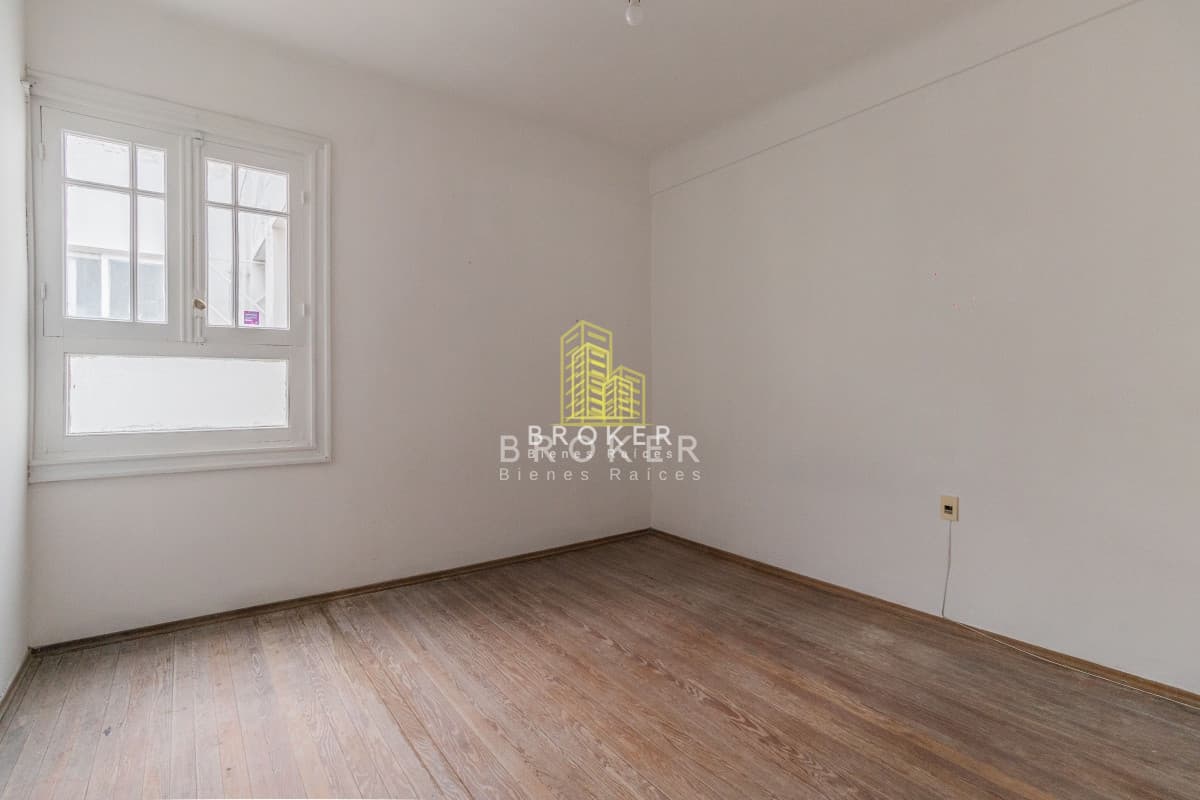 Apartamento 4 dormitorios en Centro Sur