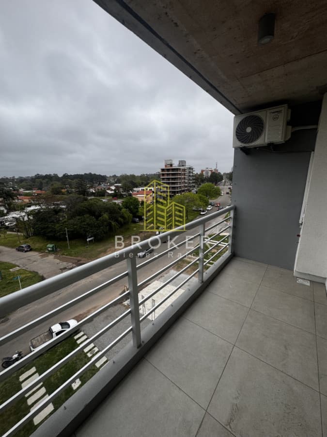 Venta apartamento 2 dormitorios a metros  Atlantico Shopping Maldonado