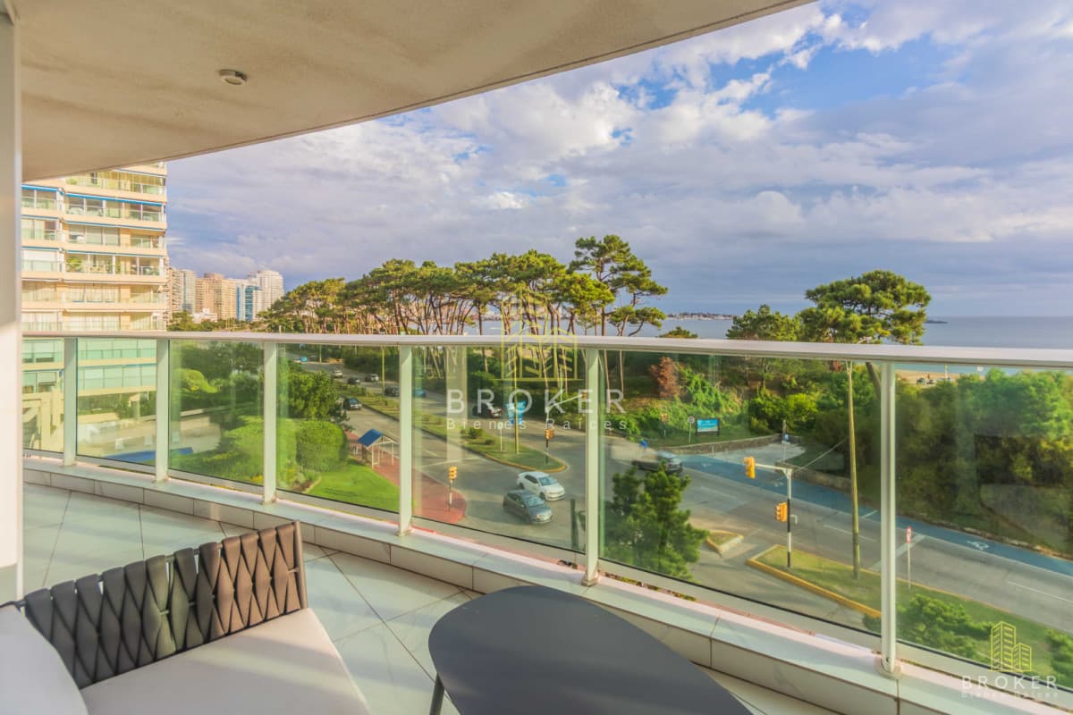 venta apartamento punta del este mansa 4 dormitorios vista al mar Paramount
