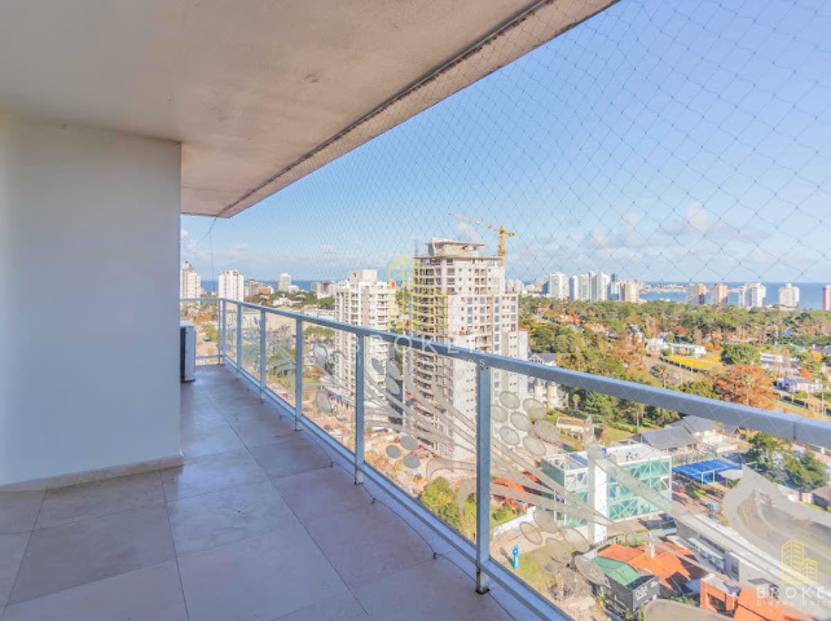 venta apartamento punta del este vista al mar Roosevelt