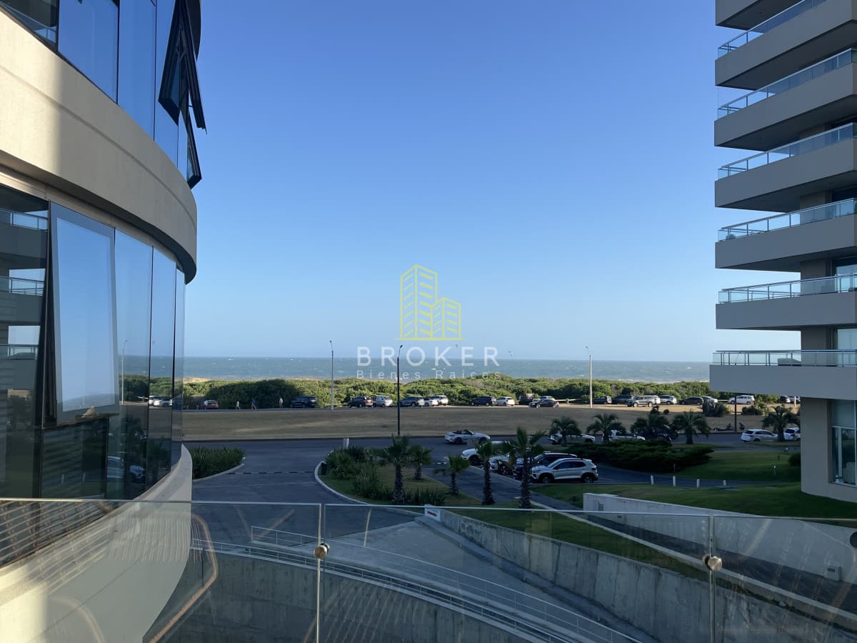 Apartamento en Venta y Alquiler Temporal 2 dormitorios Playa Brava Trump Tower