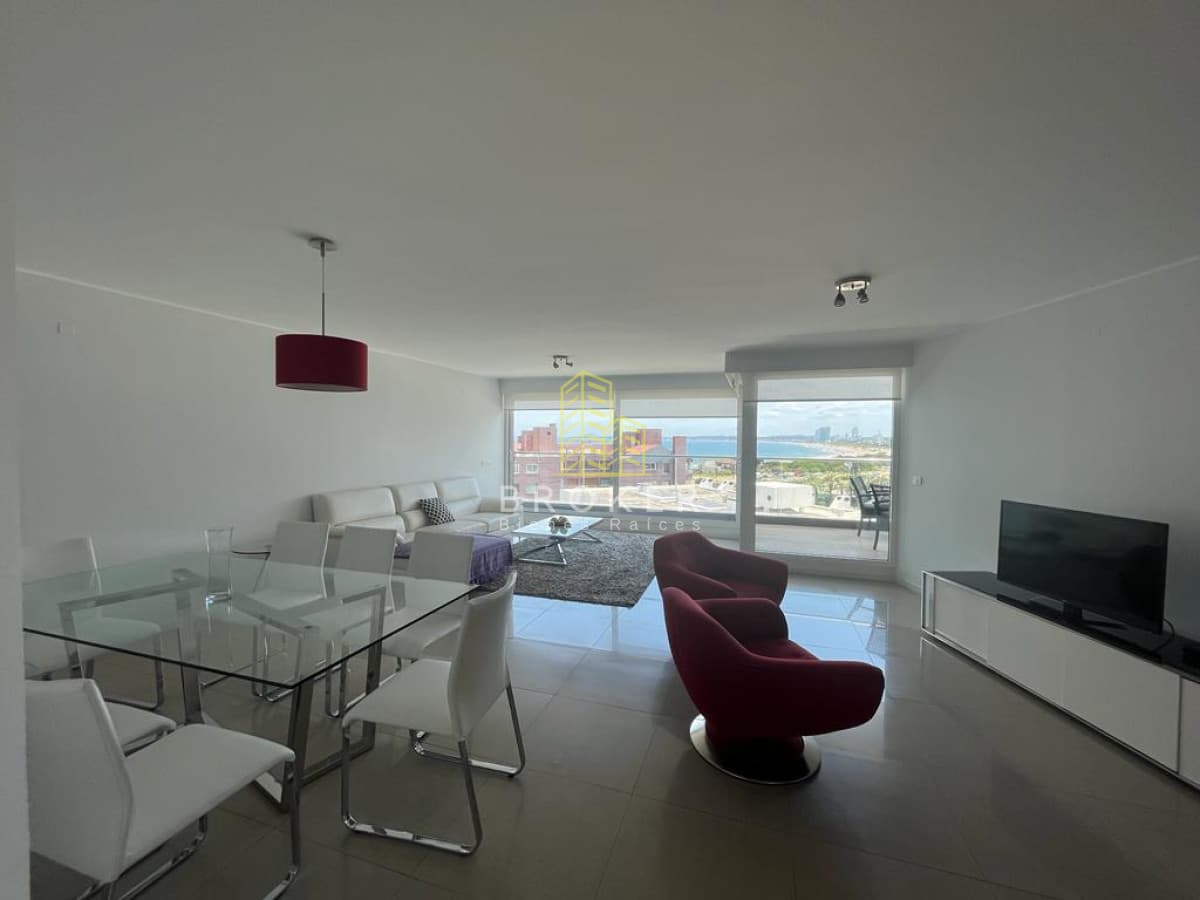 Venta y alquiler de departamento de 3 dormitorios en suite de lujo en mansa