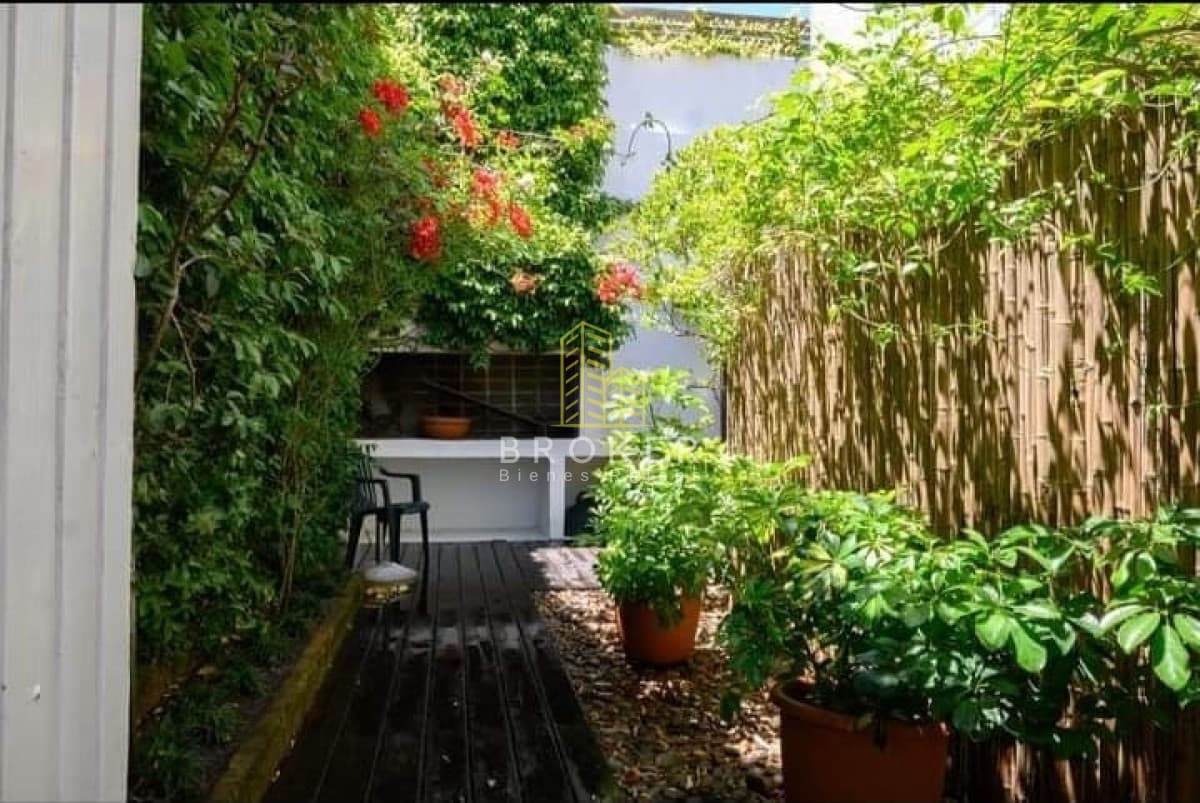 Alquiler temporario de departamento en Península, 3 dormitorios a media cuadra de la rambla, Punta del Este