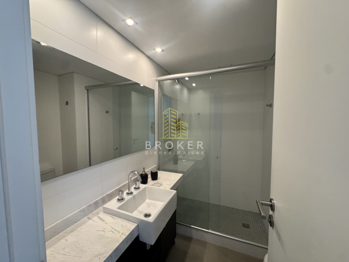 Venta apartamento 2 dormitorios Torre Greenlife punta del este