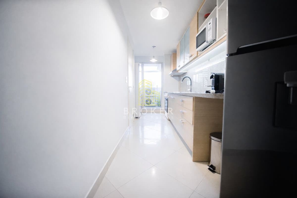Venta de impresionante departamento de 4 dormitorios y 5 baños en Roosvelt