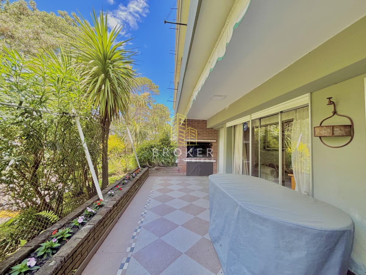 venta punta del este apartamento parrillero piscina mansa