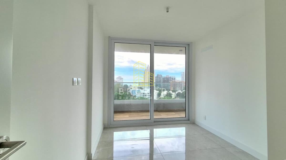 Venta apartamento 2 dormitorios Torre View II punta del este