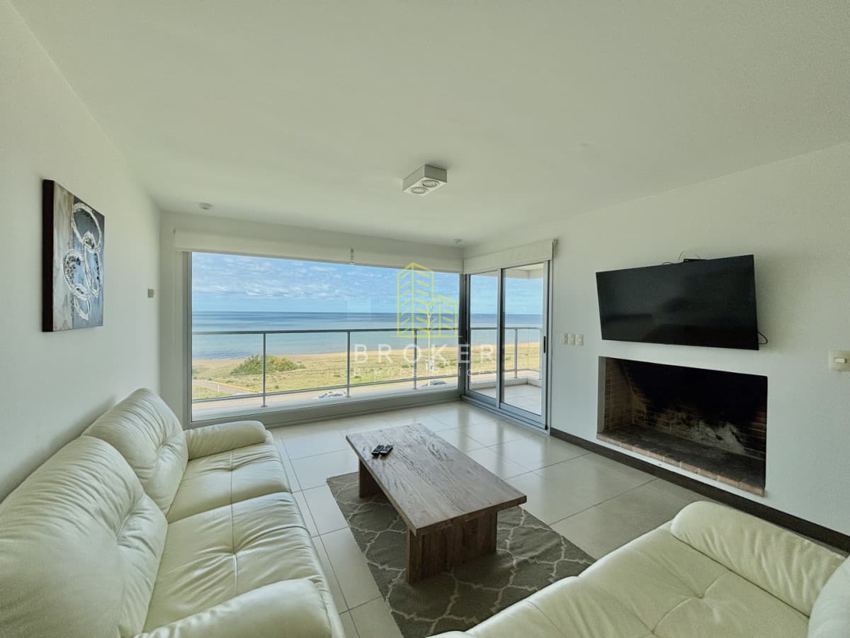 venta apartamento punta del este 4 dormitorios vista al mar estufa a leña parrillero