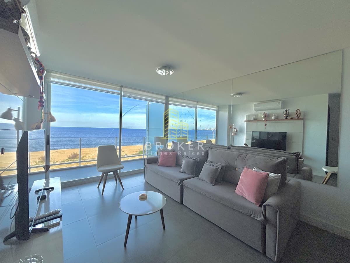 Venta apartamento Punta del Este 2 dormitorios playa mansa punta del este vista al mar