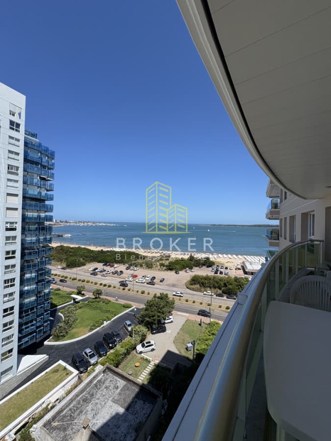 Venta y alquiler anual de departamento en primera linea piso alto