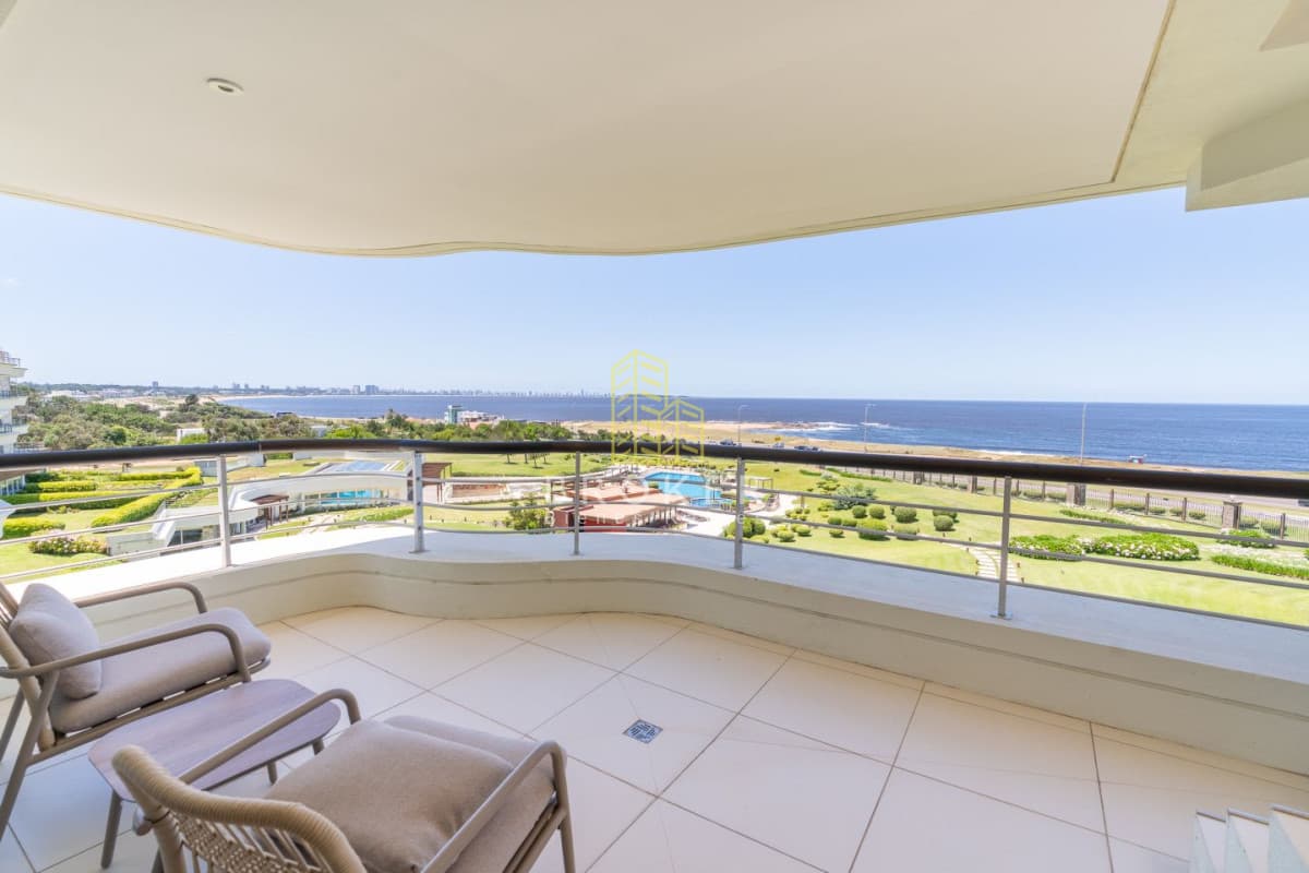 Venta apartamento punta del este vista al mar parrillero