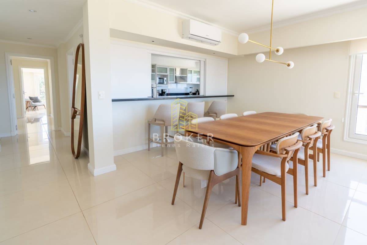Venta apartamento punta del este vista al mar parrillero