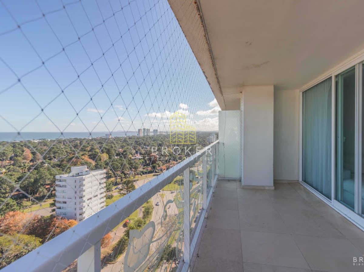 venta apartamento punta del este vista al mar Roosevelt