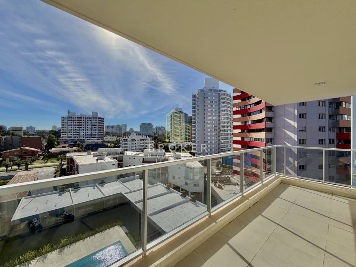 venta apartamento punta del este 2 dormitorios Arenas del Mar Playa Brava Aidy Grill