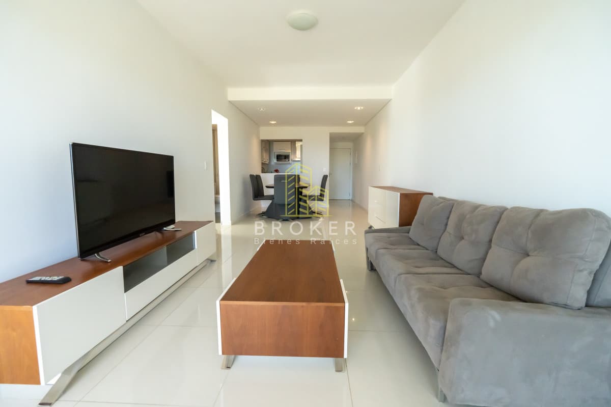 Apartamento en Venta 2 dormitorios con vista al mar Mansa Pinares AZURE TOWERS.  Punta del Este Uruguay