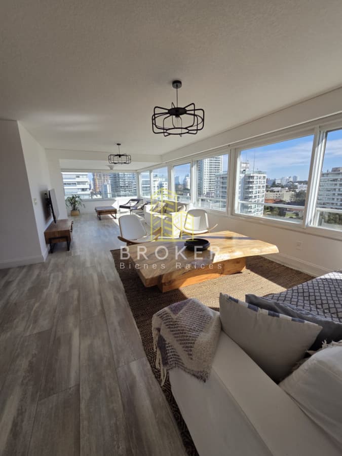 Alquiler de departamento en Tiburon 1 de 3 dormitorios