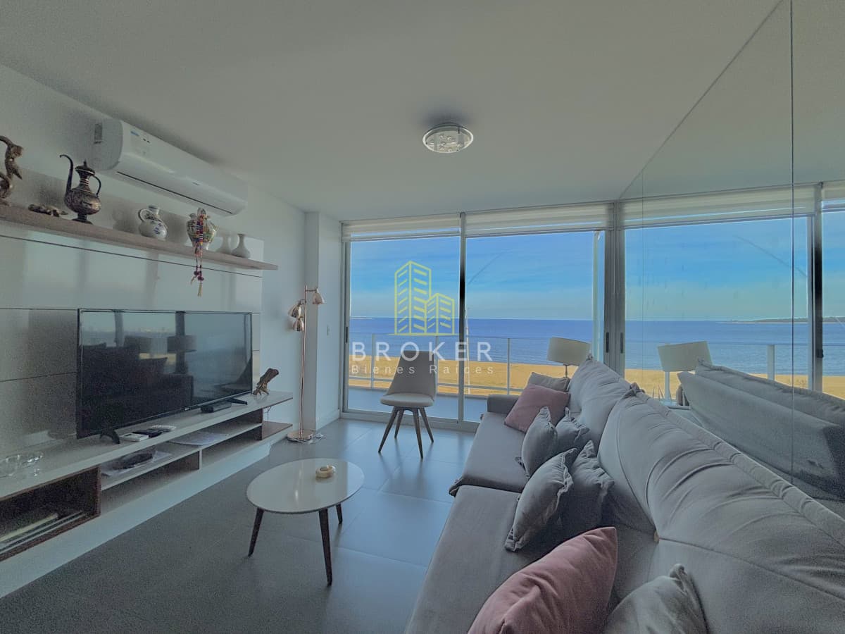 Venta apartamento Punta del Este 2 dormitorios playa mansa punta del este vista al mar