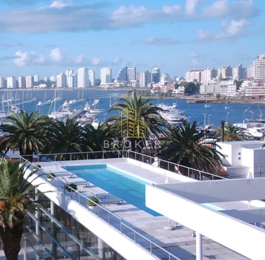 Alquiler anual de monoambiente en Punta del Este a media cuadra del puerto!