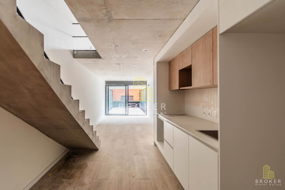 ¡RESERVADO! Dúplex en Punta Carretas Montevideo, a estrenar y con patio