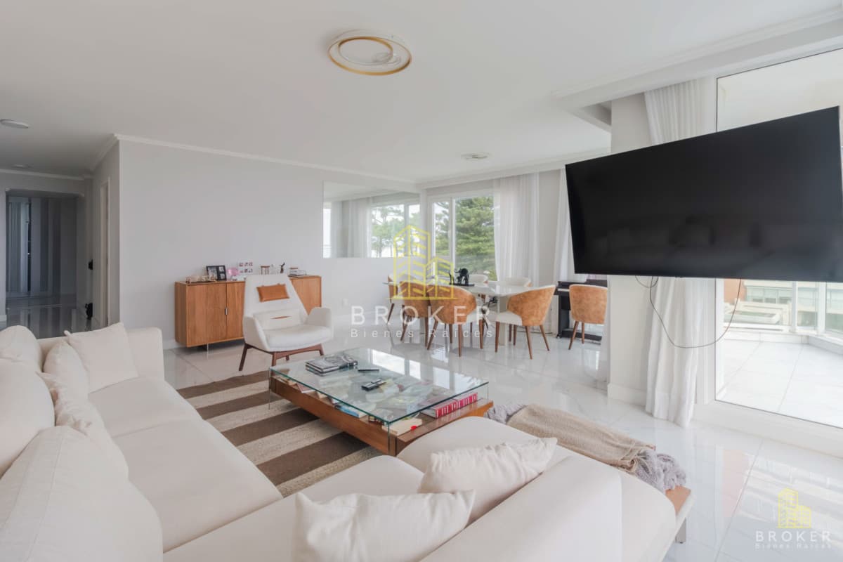 venta apartamento punta del este mansa 4 dormitorios vista al mar Paramount