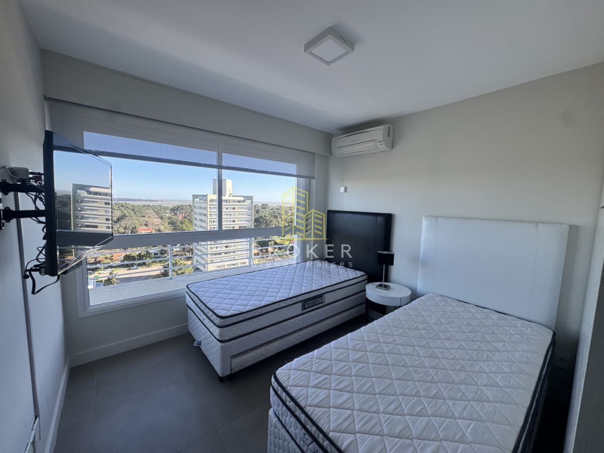Venta apartamento 2 dormitorios Torre Greenlife punta del este