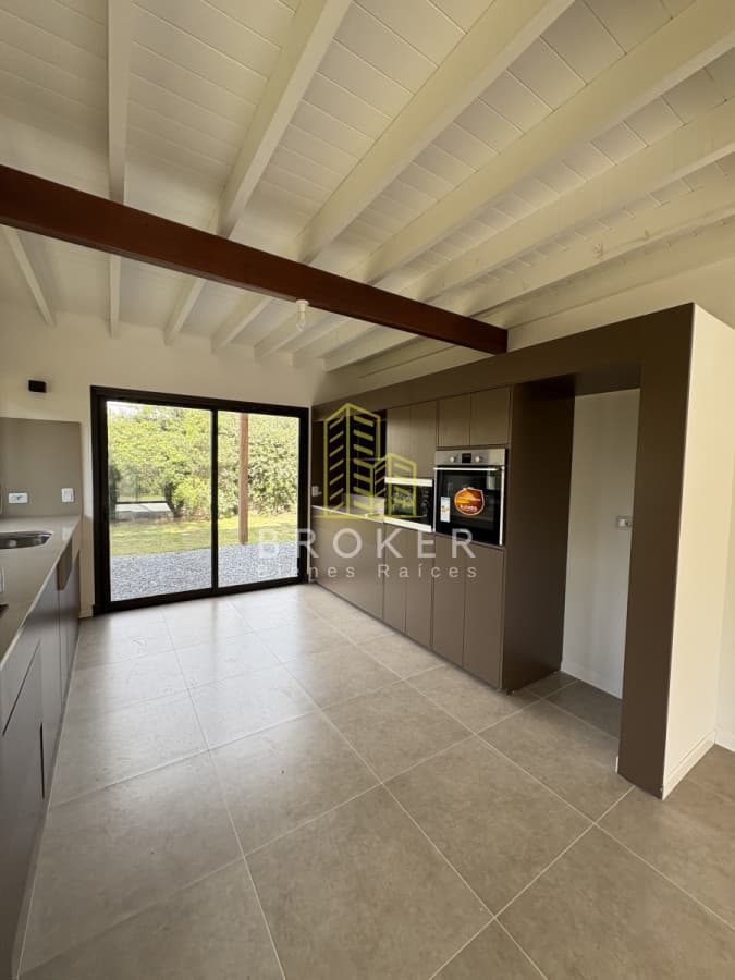 Venta casa 3 dormitorios La Barra Punta del Este