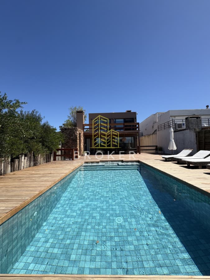Muy linda casa en alquiler anual e invernal con vista al mar en montoya