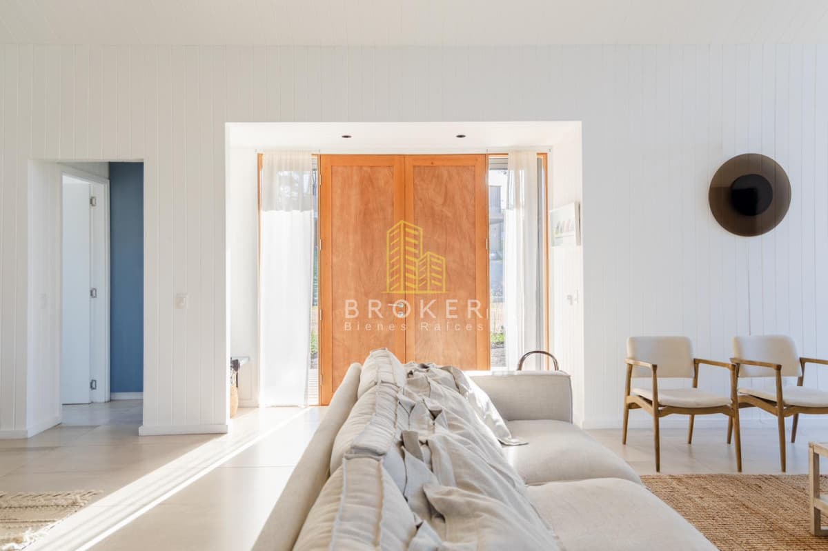 Venta casa barrio privado La Barra Reserva Montoya punta del este