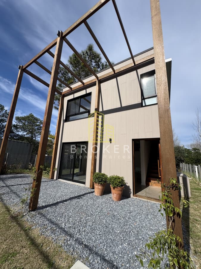 Venta casa 3 dormitorios La Barra Punta del Este