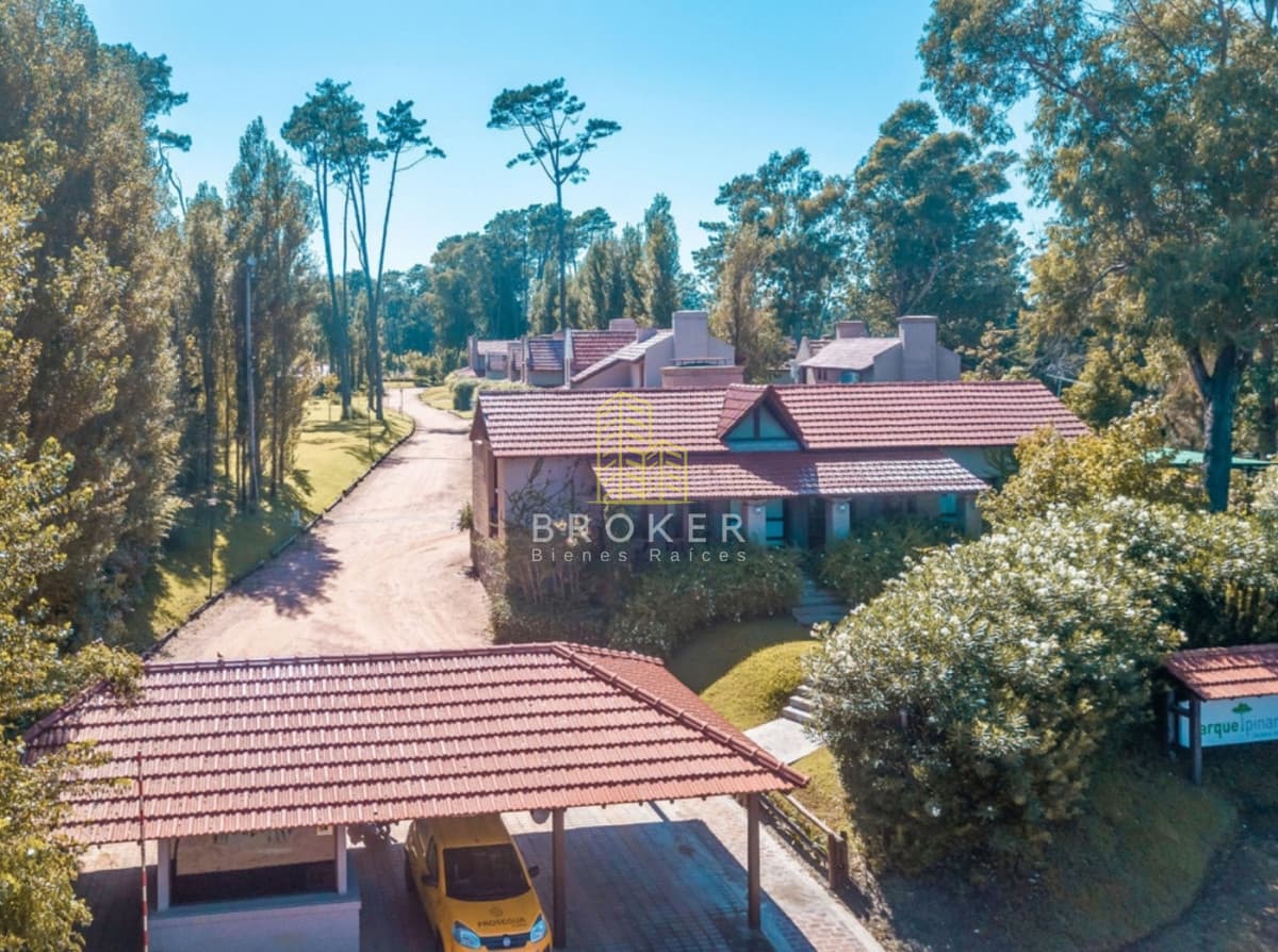 Casa 2 dormitorios barrio privado, Pinares. Punta del Este, Uruguay.