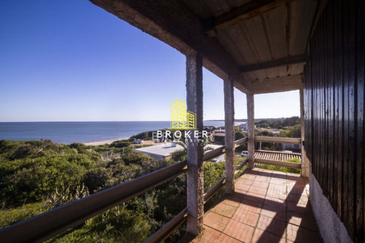 Casa y Apartamento en Venta en San Luis Canelones, a metros de la playa