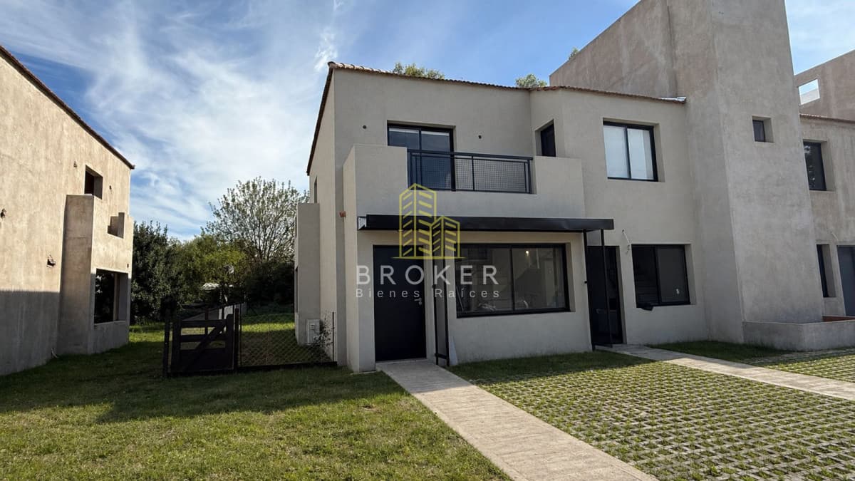 Venta Casa dúplex 2 ambientes