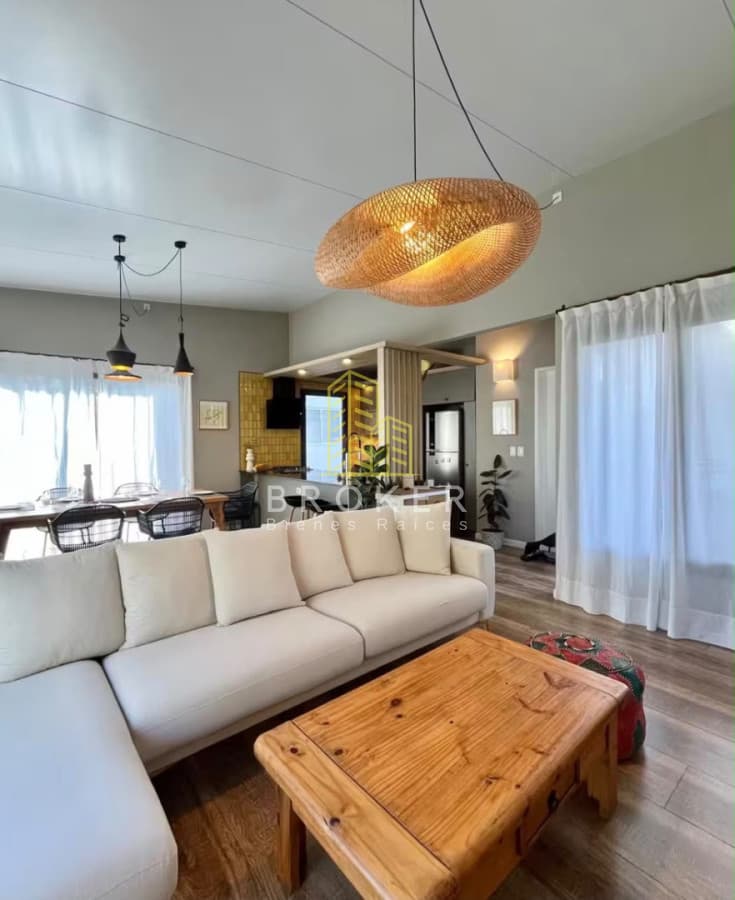 Alquiler de hermosa casa en la barra de 3 dorm y 2 baños