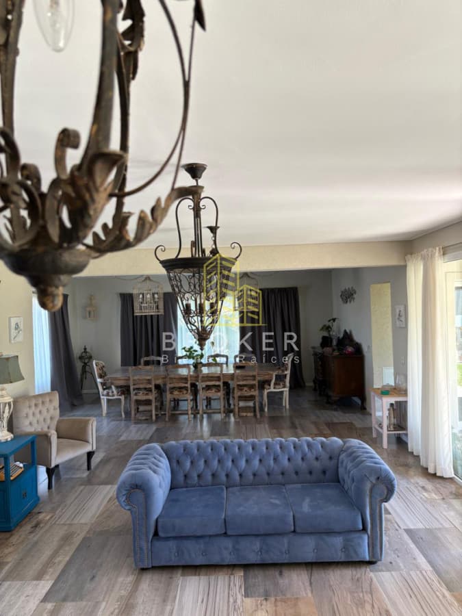 Venta Casa 3 dormitorios en Haras Santa María, Barrio Los Robles