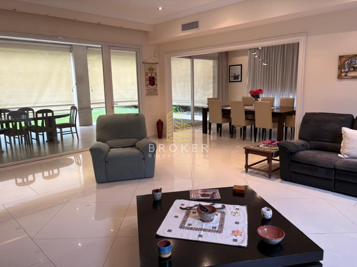 Venta Casa Barrio Septiembre