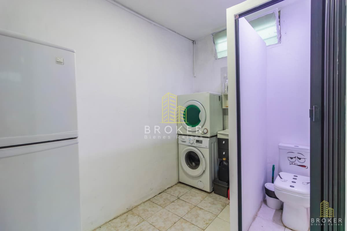 Venta Casa 3 dormitorios Malvin Piscina Barbacoa 2 cocheras BROKER Bienes Raices en Exclusiva