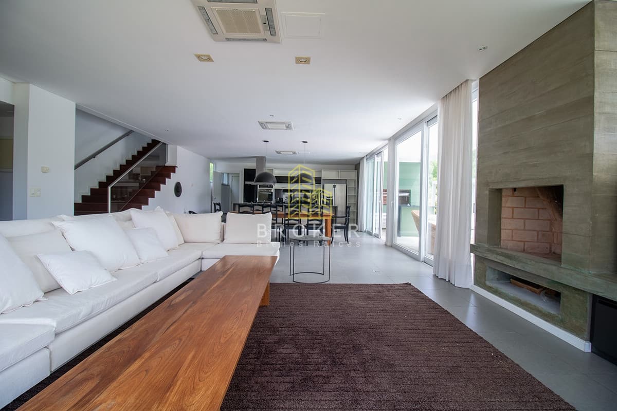 Venta de casa de categoria en Boulevard Park, Punta del Este.