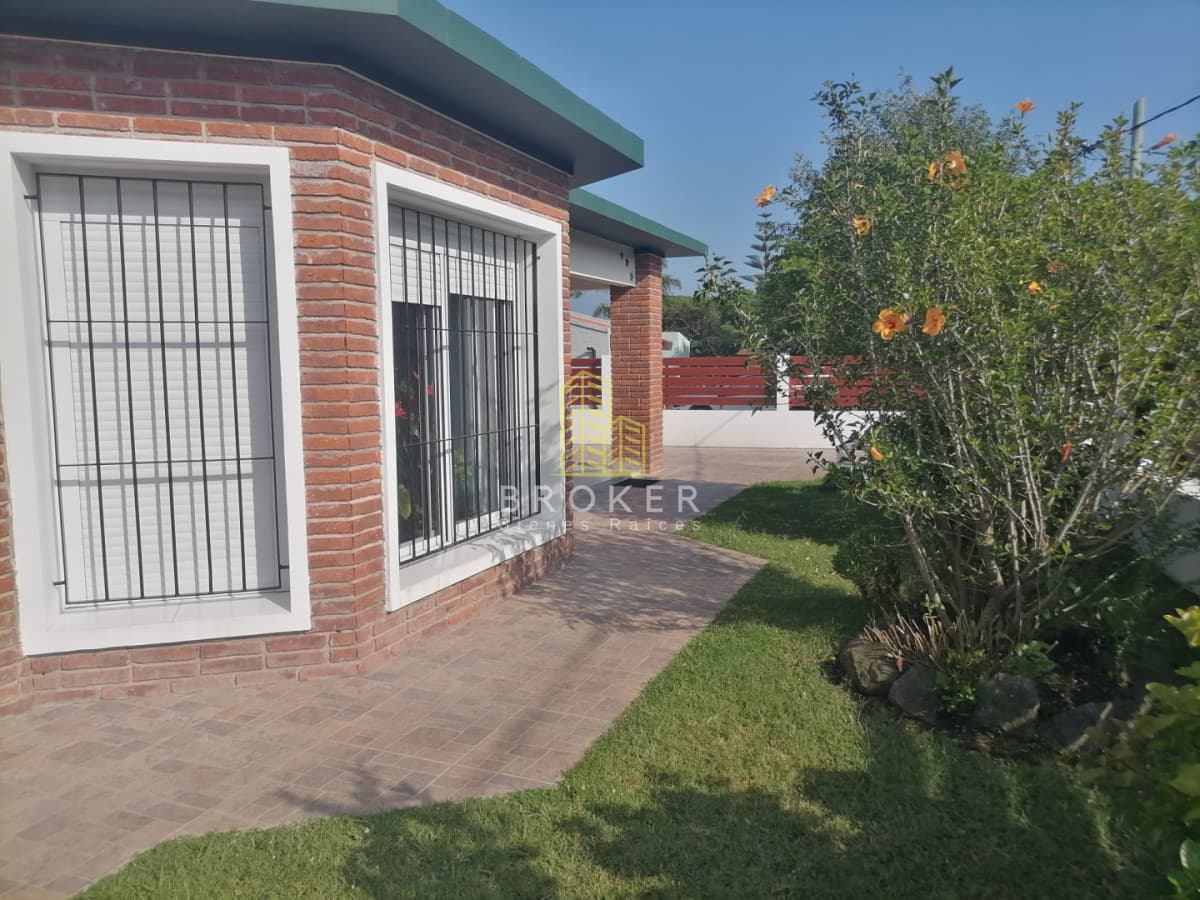 Venta casa 3 dormitorios Punta del Este Pinares