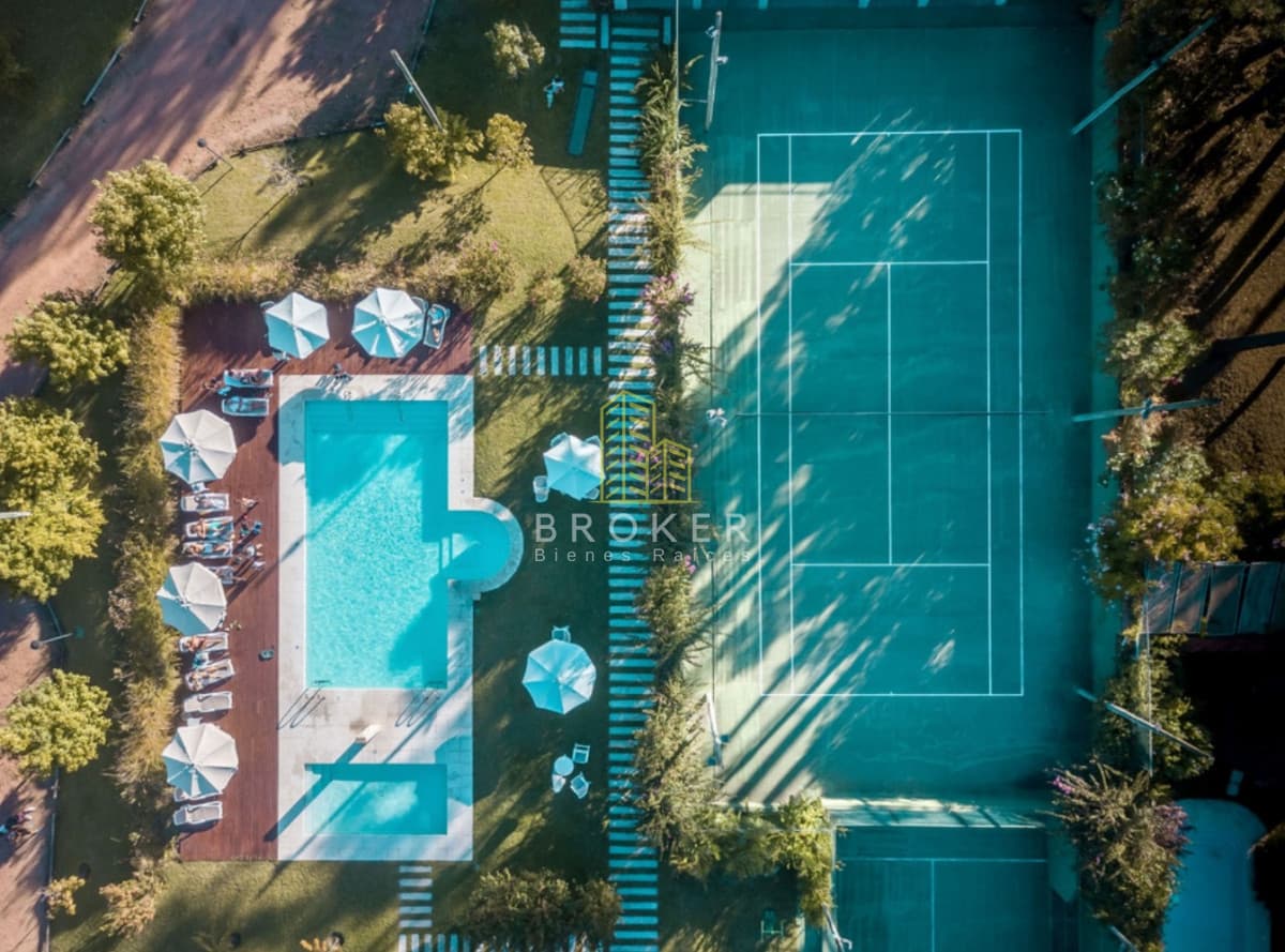 Venta de Duplex en Barrio Privado, Playa Mansa. Punta del Este, Uruguay.