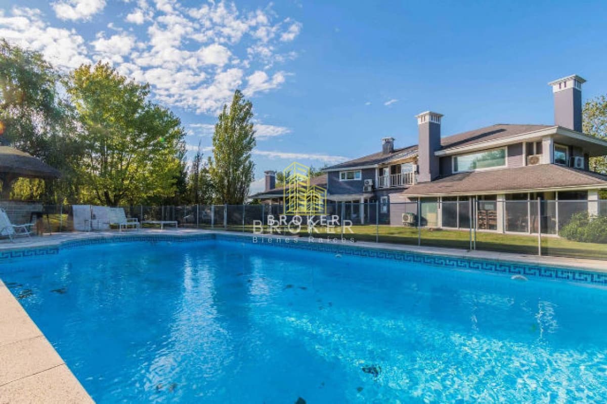 Venta Casa 5 Dormitorios En La Tahona Montevideo