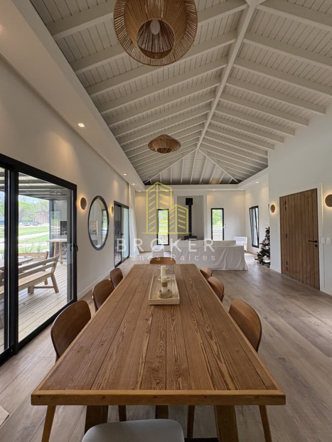 Venta Casa La Barra Punta del Este barrio privado 3 dormitorios en suite