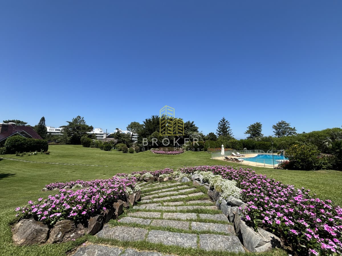 Venta casa mansa punta del este piscina