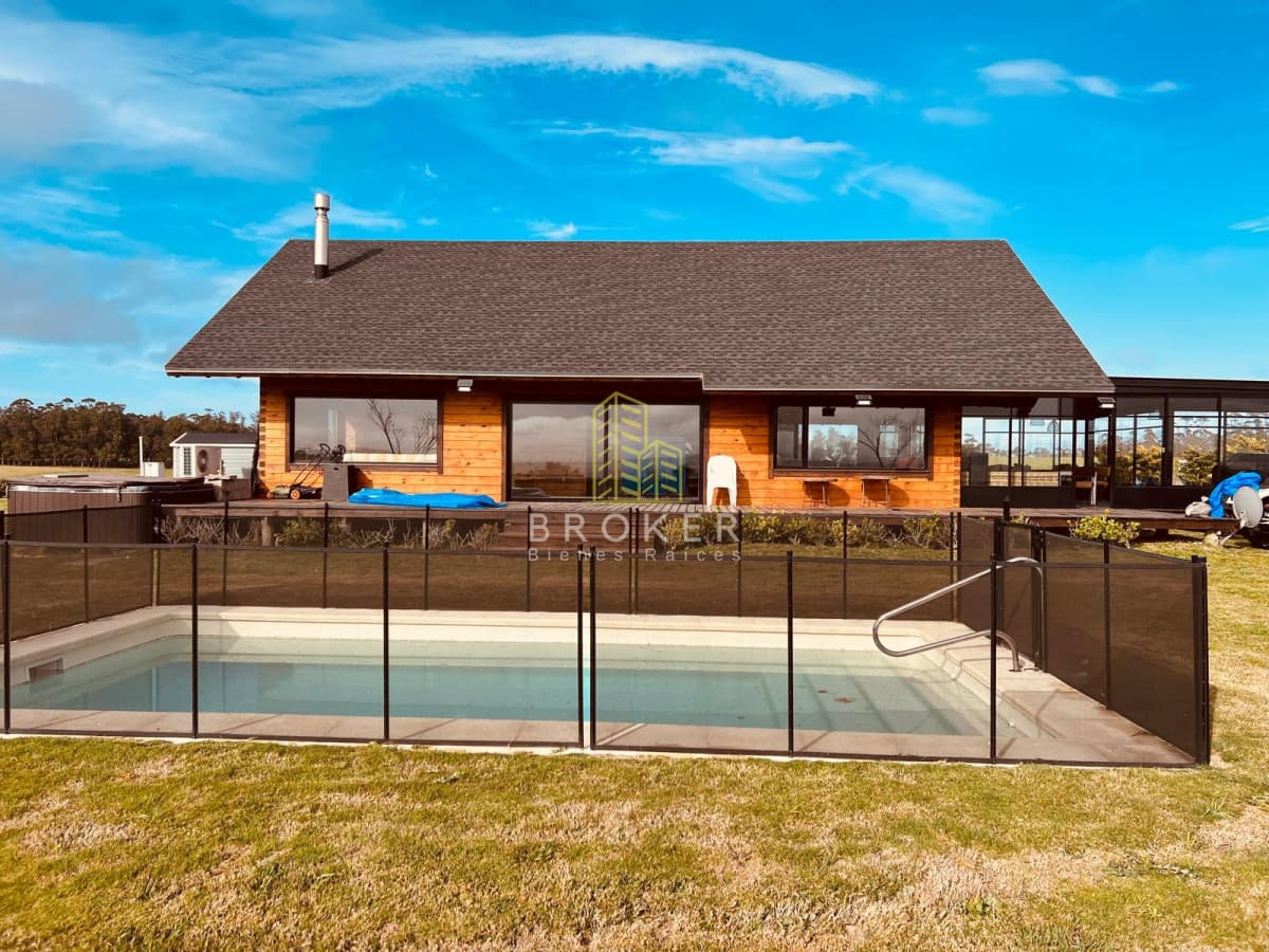 Casa en Venta en Barrio Privado 2 dormitorios Laguna de los Cisnes Punta del Este